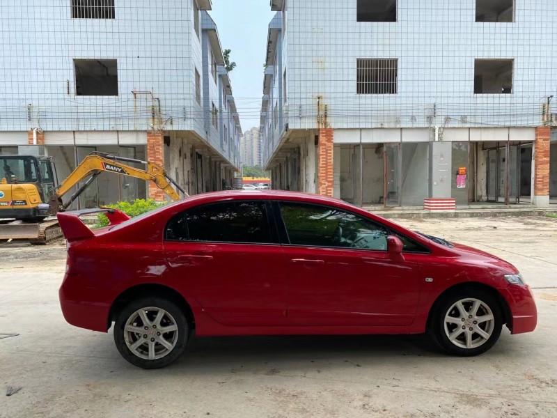 广州10年本田思域4