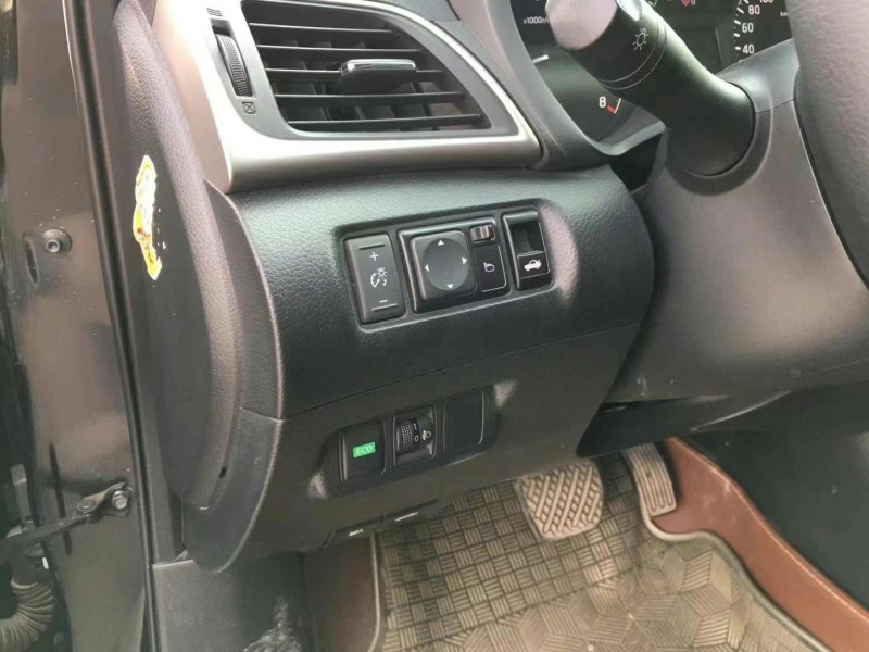 保定14年日产轩逸5