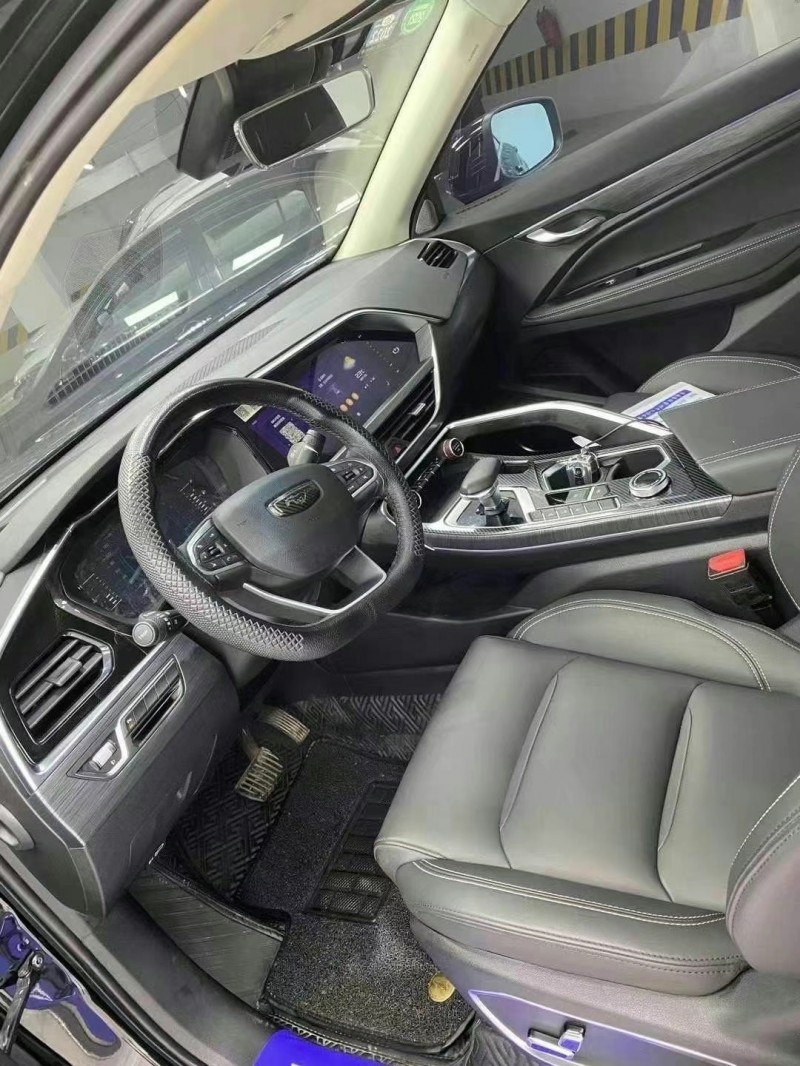 成都20年吉利星越6