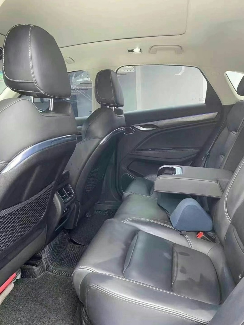 成都20年吉利星越3