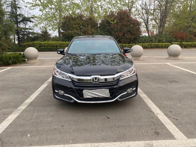 徐州17年本田雅阁9