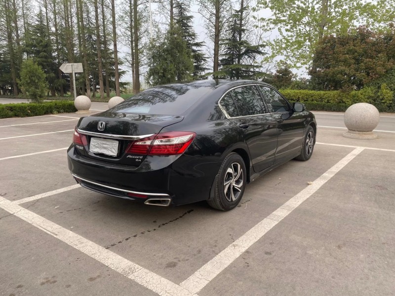 徐州17年本田雅阁5