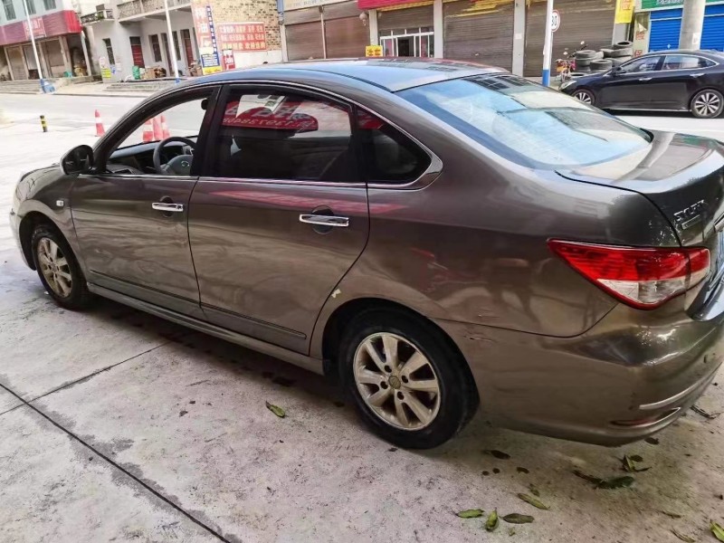 益阳13年日产轩逸6