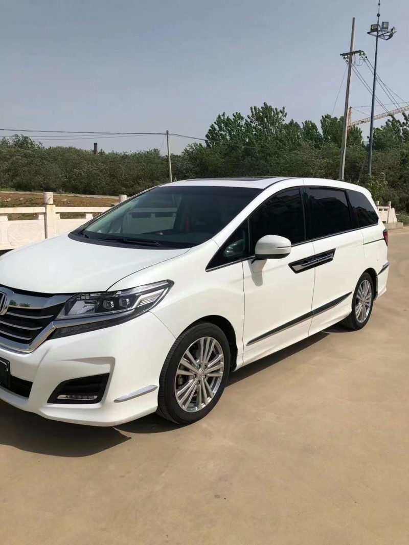 徐州17年本田艾力绅2