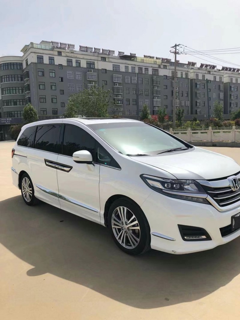 徐州17年本田艾力绅3