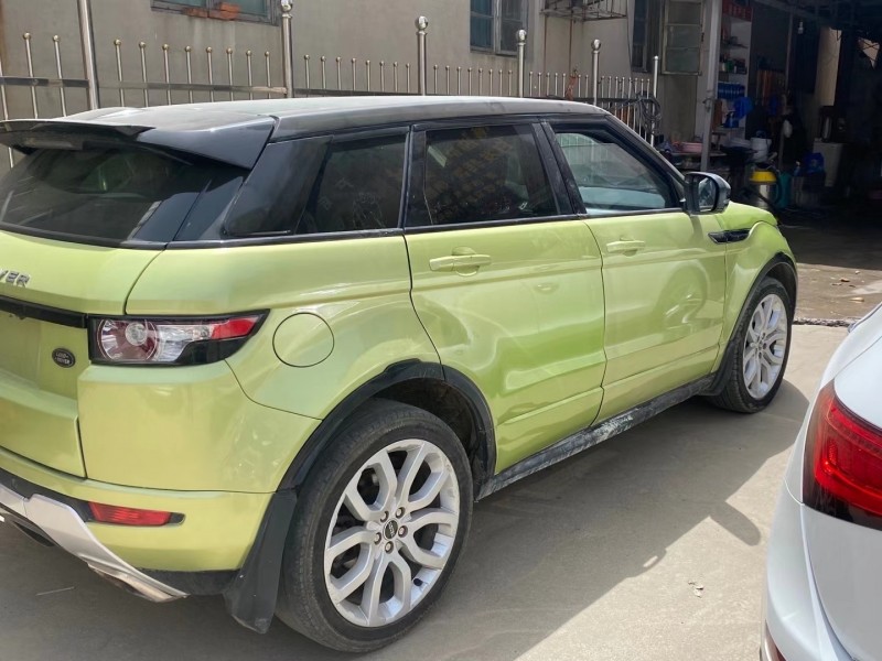 青岛14年路虎极光2