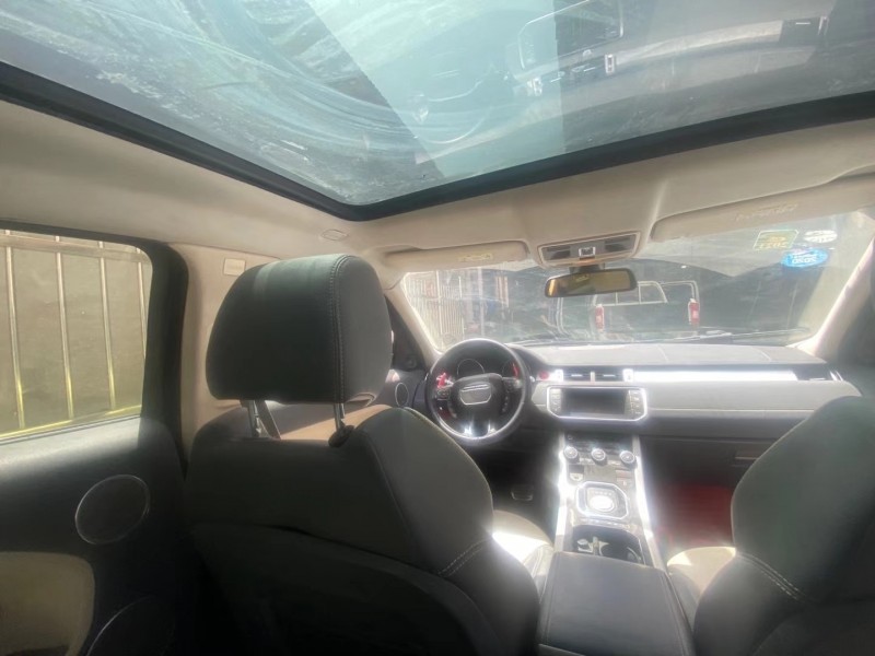 青岛14年路虎极光8