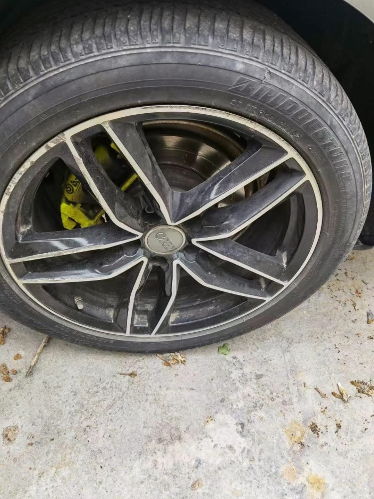 青岛13年奥迪A4L6