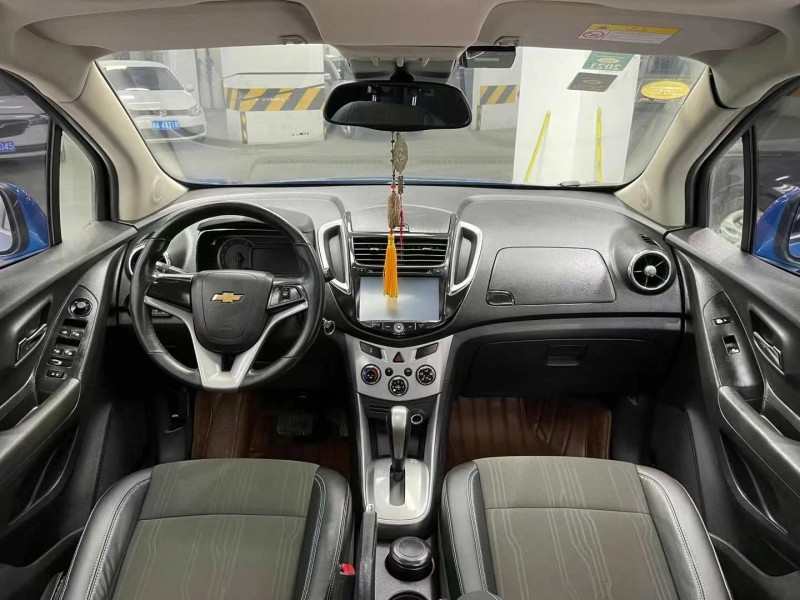 成都15年雪佛兰创酷5