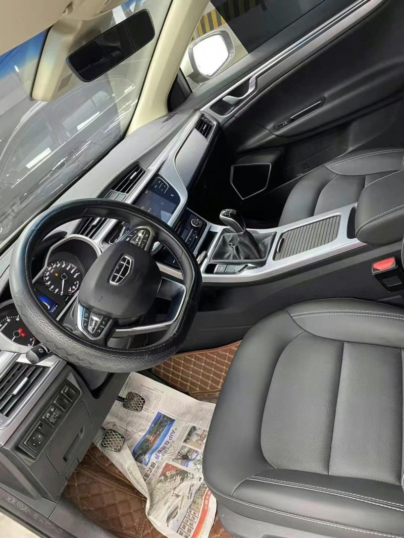 成都20年吉利帝豪GL6