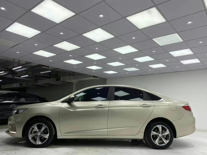 成都20年吉利帝豪GL7