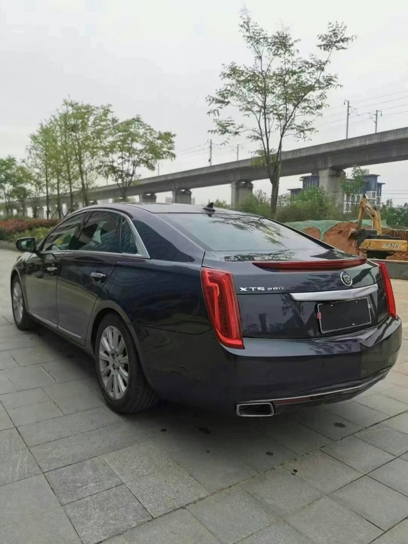 宜昌14年凱迪拉克XTS8