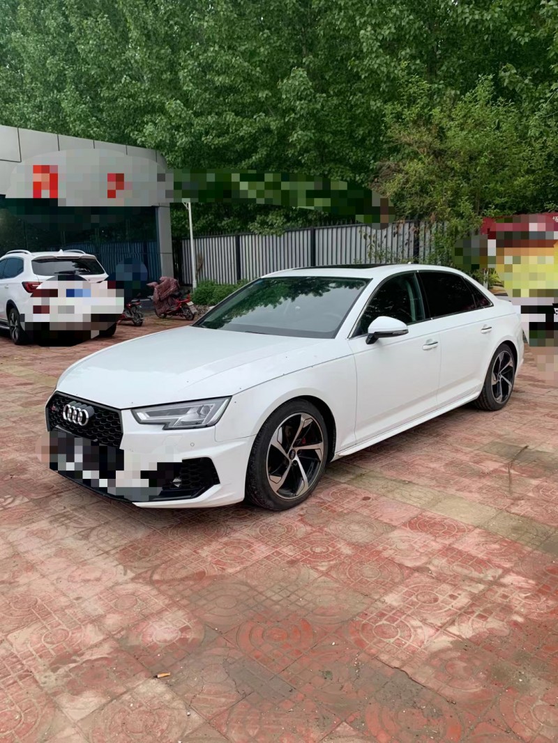 济宁19年奥迪A4L8