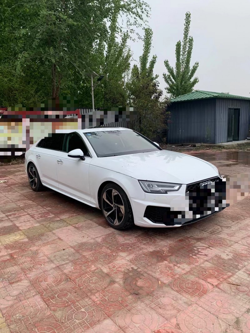 济宁19年奥迪A4L7