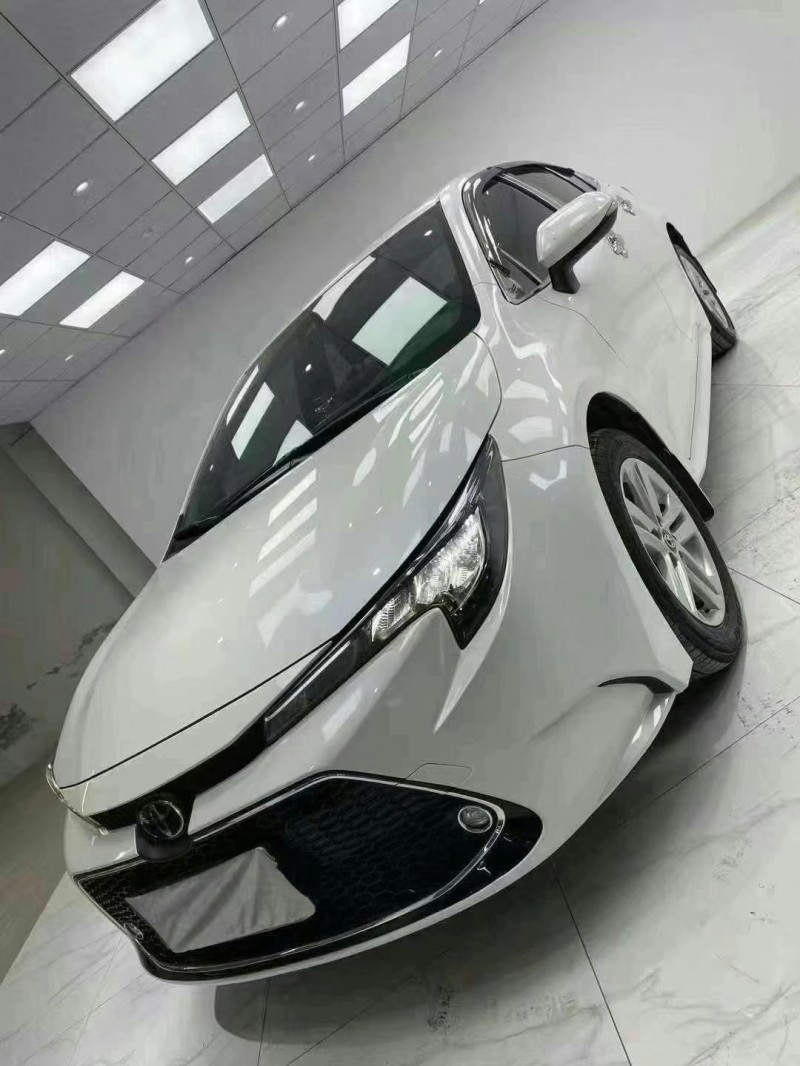 成都19年丰田雷凌8