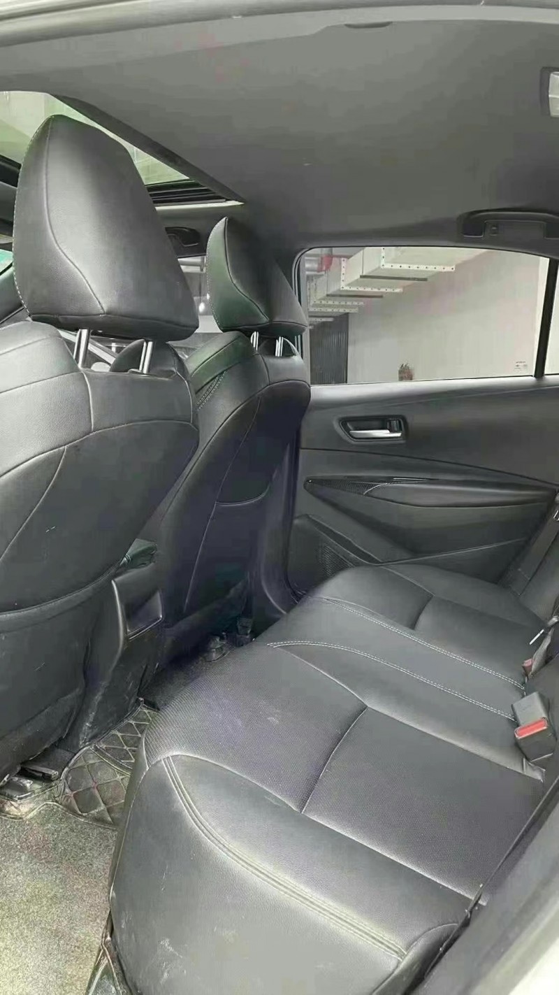 成都19年丰田雷凌3