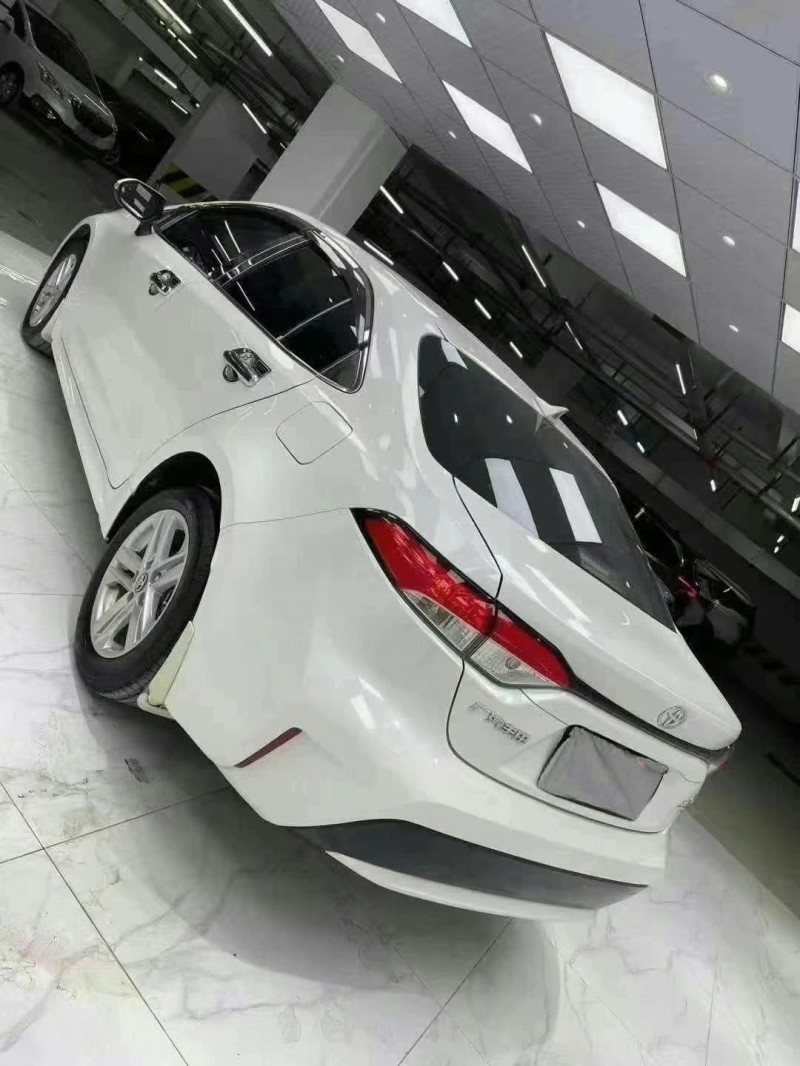 成都19年丰田雷凌2