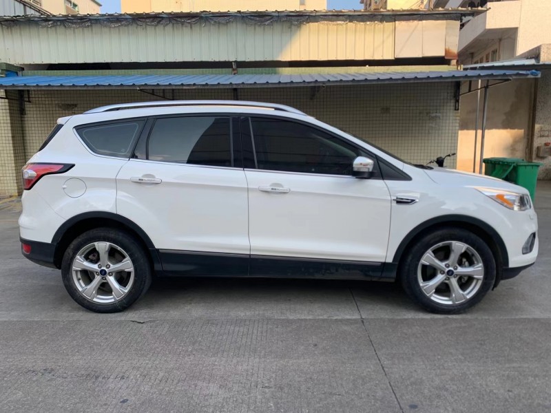 中山19年福特翼虎2