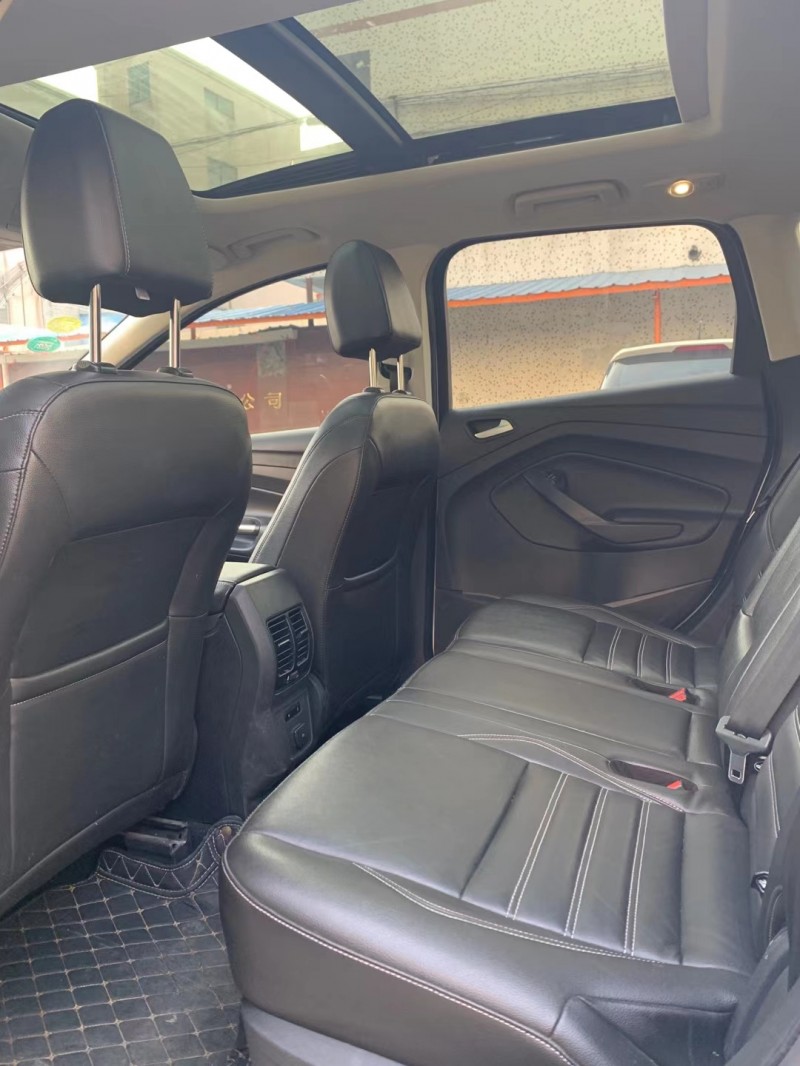 中山19年福特翼虎7