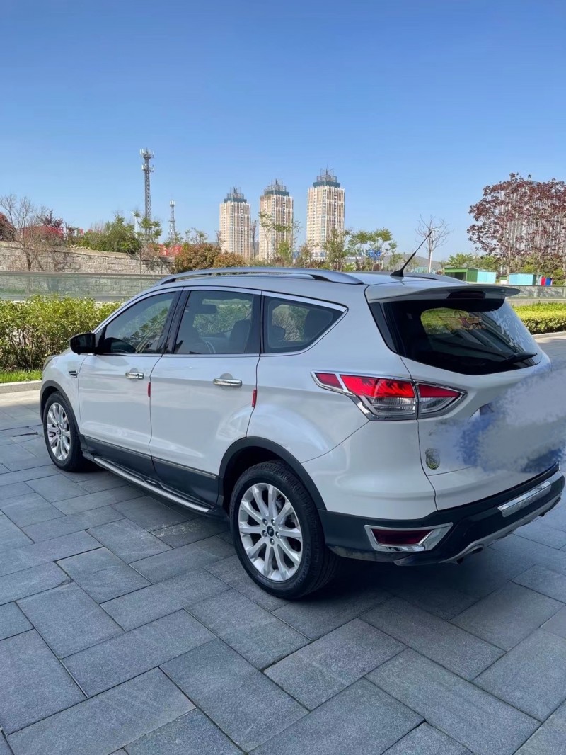 烟台15年福特翼虎5