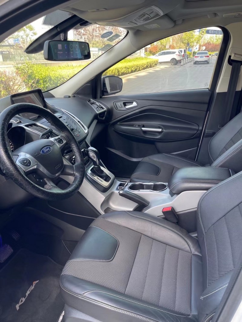 烟台15年福特翼虎7