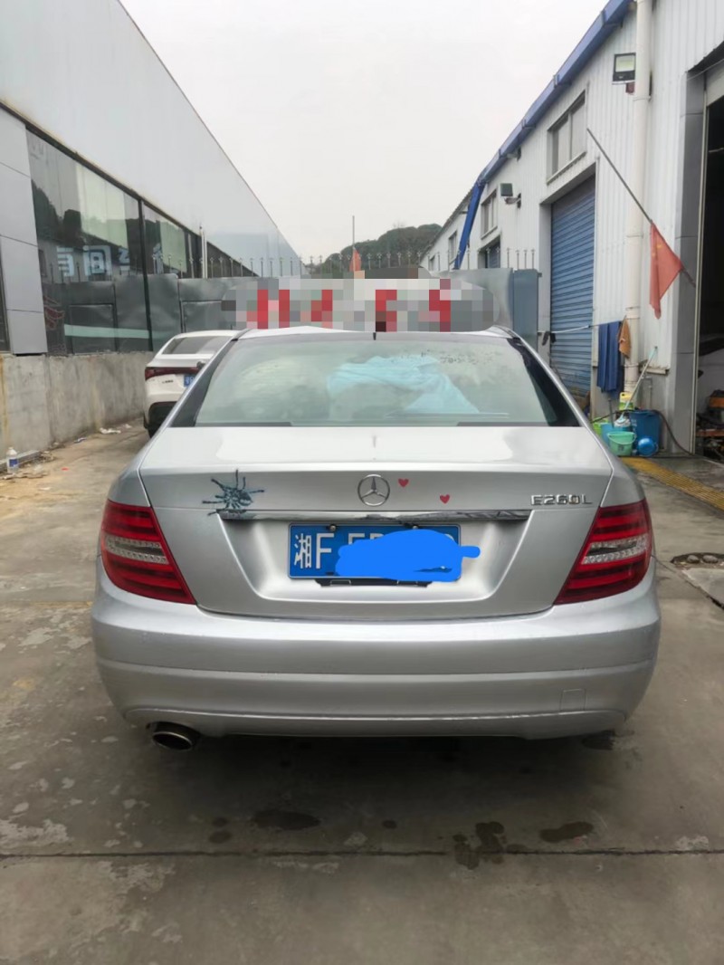 宜昌13年奔馳C4