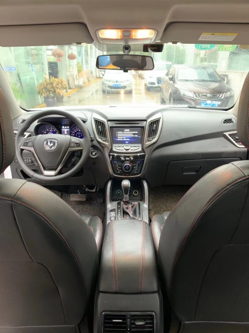 宜昌17年長安汽車CS752