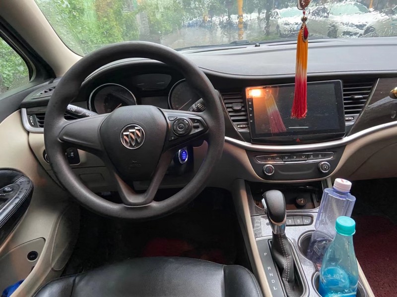 武汉17年别克威朗4