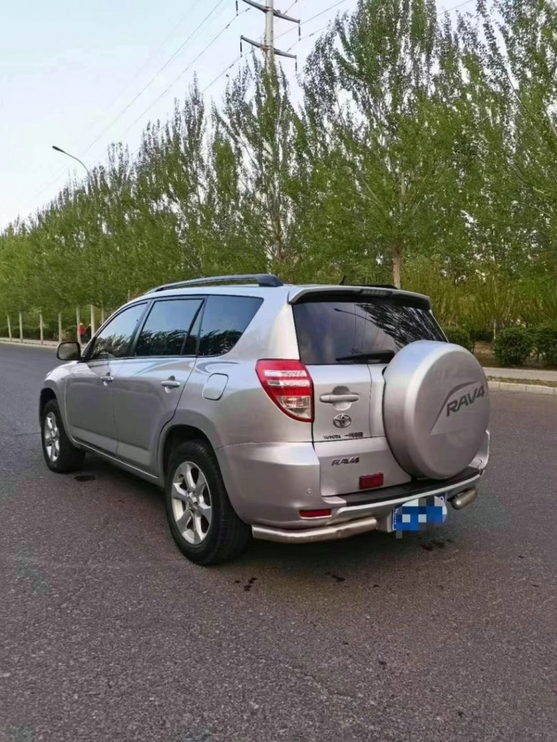 通遼11年豐田RAV45
