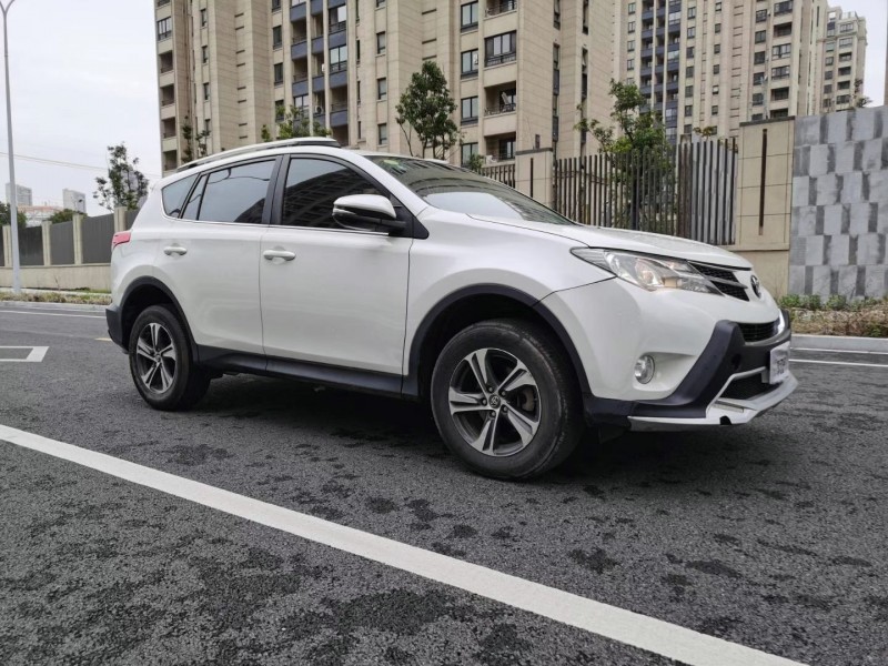 蘇州15年豐田RAV4榮放8
