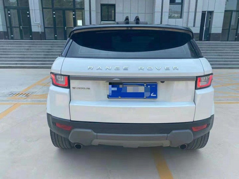 烟台17年路虎极光3