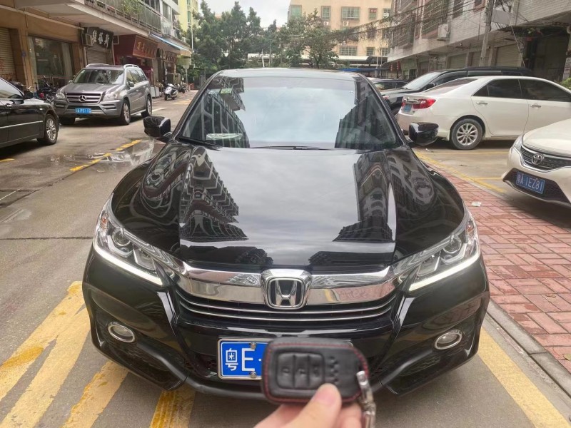 广州18年本田雅阁1