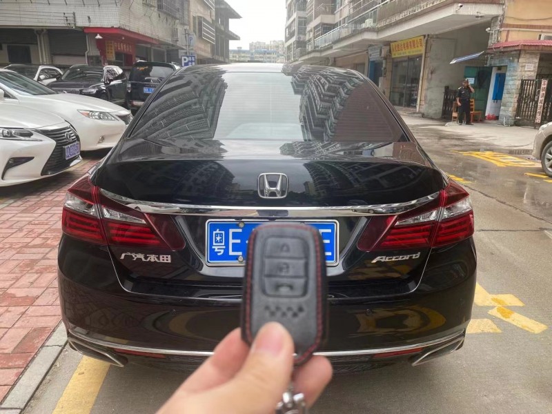 广州18年本田雅阁9