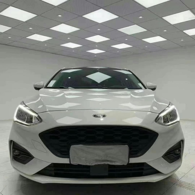 成都20年福特福克斯9