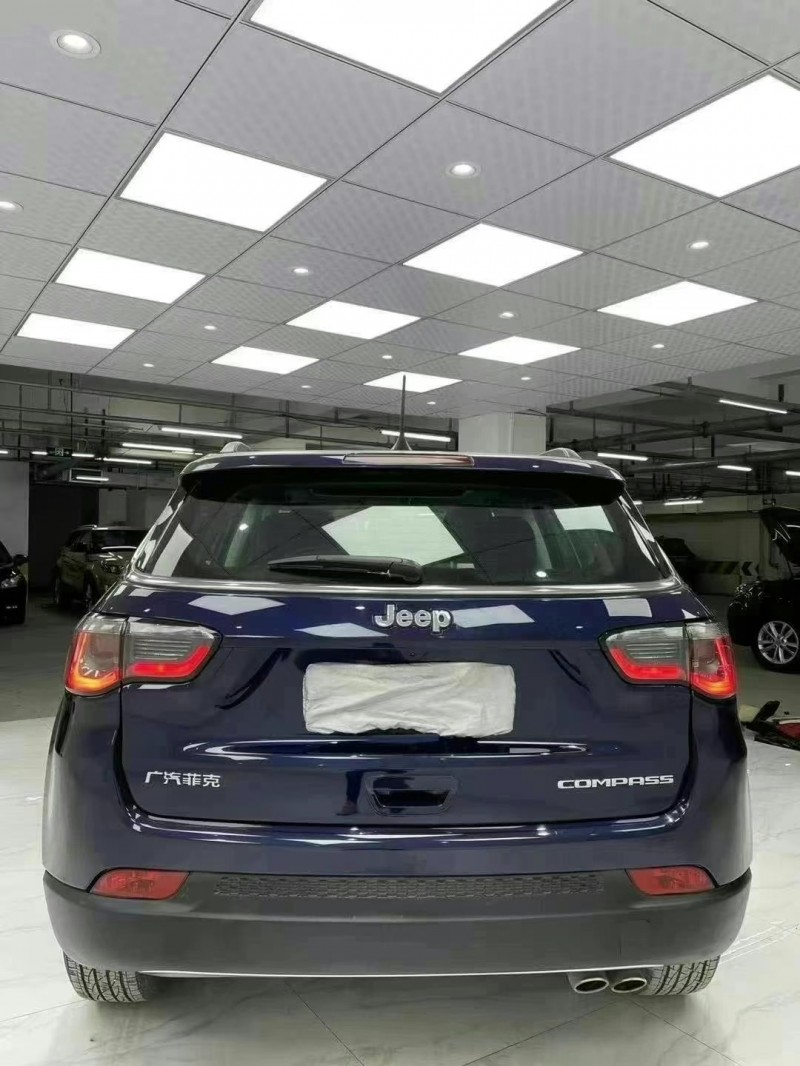 成都20年Jeep指南者1