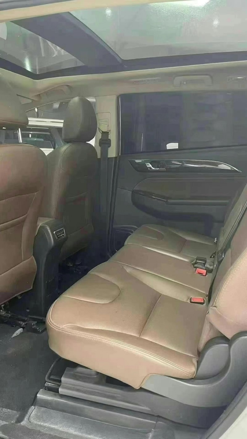 成都18年力帆汽车轩朗3