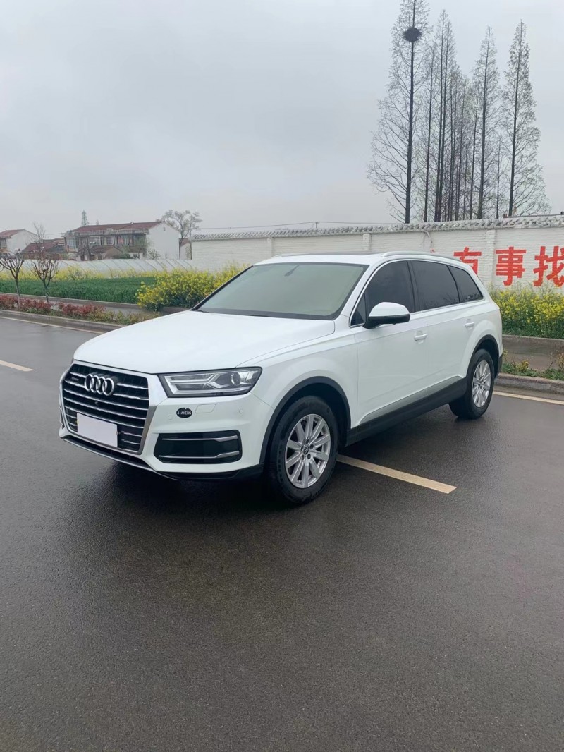 宿遷19年奧迪Q72