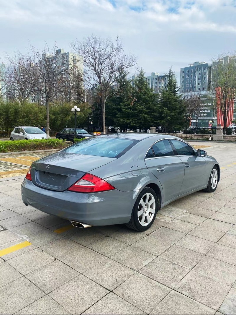 烟台11年奔驰CLS8