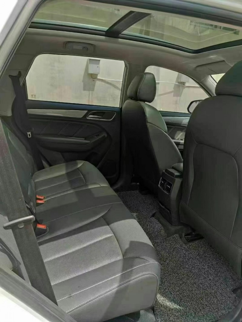 青岛12年奥迪A4L6