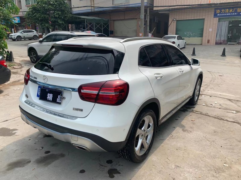 广州18年奔驰GLA5