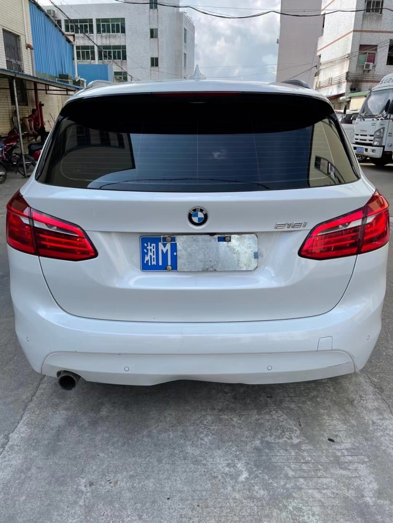 中山16年宝马2系4