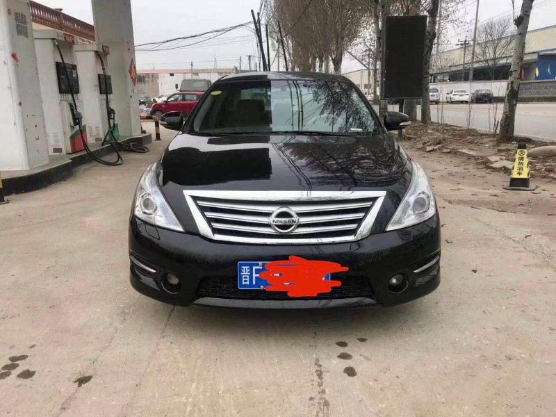 保定12年日产天籁1