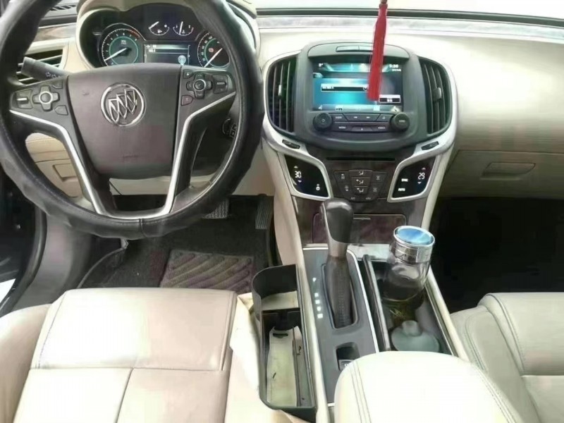 保定15年别克君越7