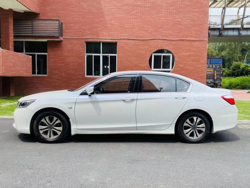 广州16年本田雅阁3