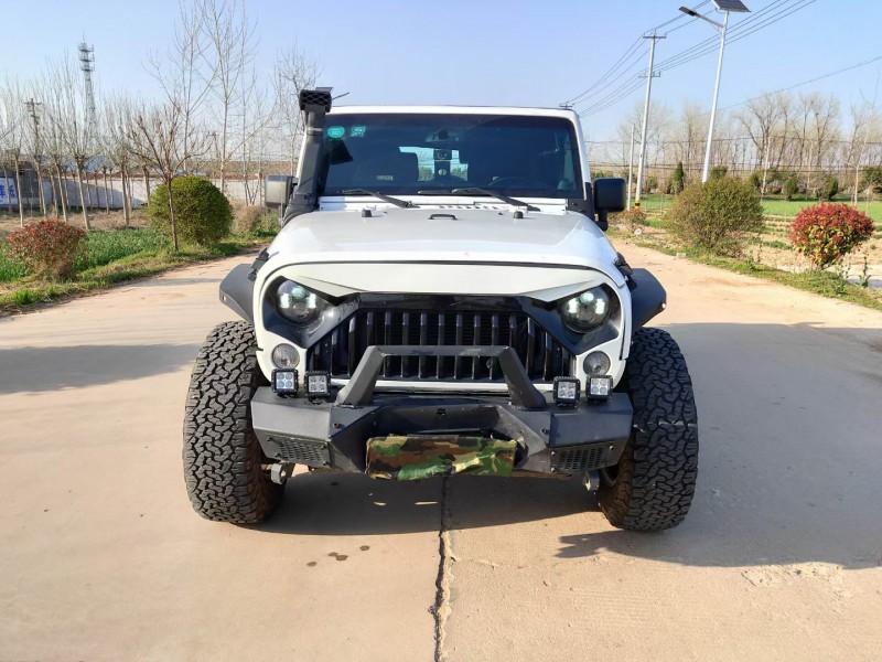 徐州14年Jeep牧馬人9