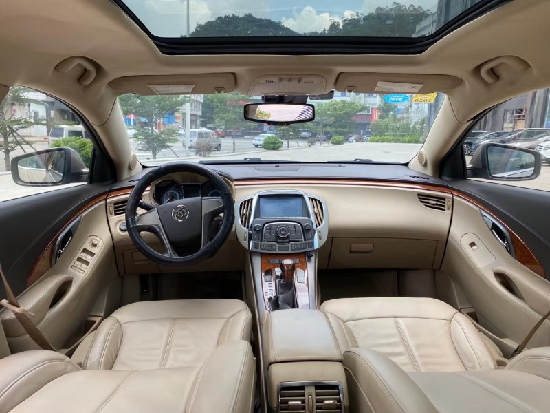 东莞12年别克君越6