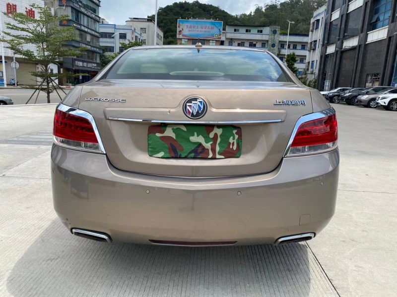 东莞12年别克君越9