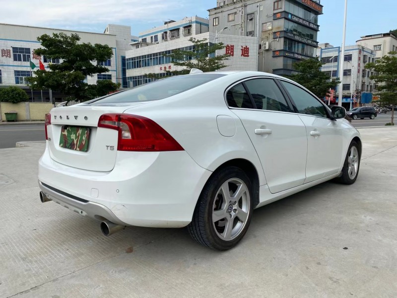 東莞12年沃爾沃S60L5