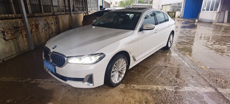 武汉21年宝马5系8
