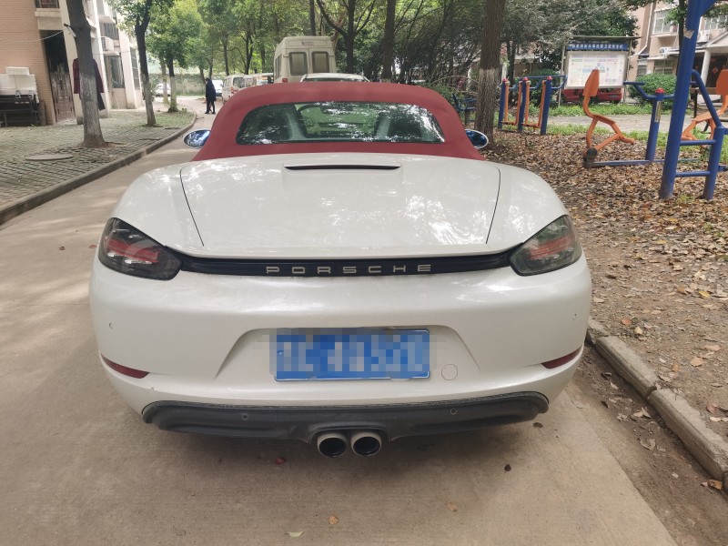 武汉17年保时捷7185